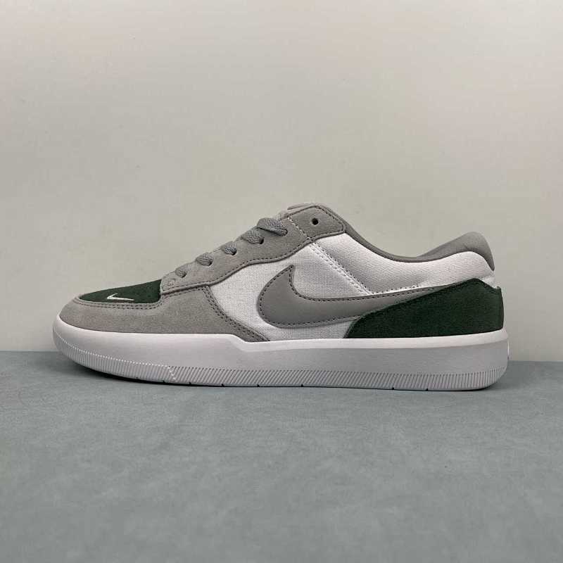 T Nike SB Force 58 DV5477-105 35 -45